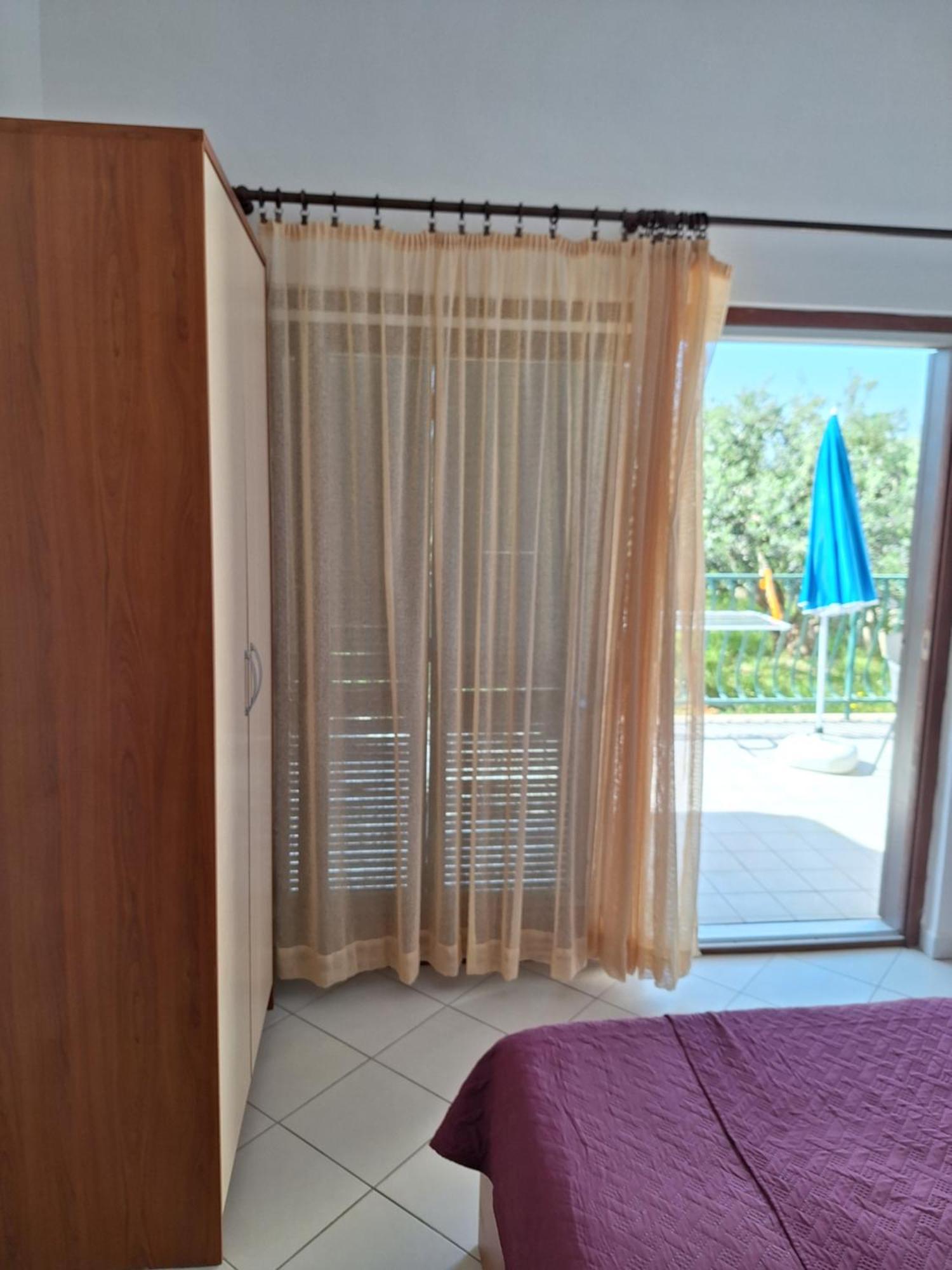 Ante apartments Duće Kamer foto